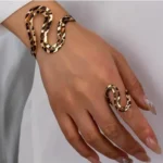 طقم بنقشة جلد التايقر