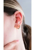 ⁦قرط مطلي بالذهب قلب⁩ - الصورة ⁦2⁩