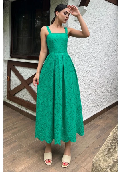 format_webp (46) فستان مطرّز أنيق - الصورة 1