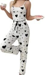 ⁦طقم بيجامة للنساء مكون من قطعتين بطباعة قلب⁩ - الصورة ⁦2⁩