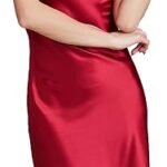 ملابس نوم من الساتان