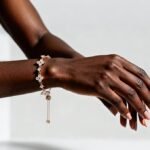 ⁦سوار يد مويسانيت مرصع باحجار المويسانيت مصنوع في المختبر، مطلي بالذهب الوردي عيار 18 قيراط⁩ - الصورة ⁦3⁩