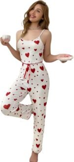 ⁦طقم بيجامة للنساء مكون من قطعتين بطباعة قلب⁩ - الصورة ⁦3⁩