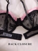 ⁦طقم داخلي نسائي فاخر بالدانتيل⁩ - الصورة ⁦4⁩