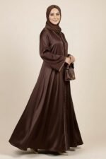 ⁦عباية فاخرة للنساء باكمام واسعة⁩ - الصورة ⁦2⁩