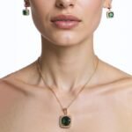 ⁦طقم ملكي مرصع بأحجار الزركون الخضراء⁩ - الصورة ⁦3⁩