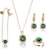 طقم ملكي مرصع بأحجار الزركون الخضراء