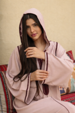 ⁦جلابية مغربية أنيقة بقماش كريب⁩ - الصورة ⁦2⁩