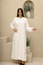 ⁦جلابية مغربية فاخرة قطعتين بقماش كريب وجوهرة بتصميم أنيق (نسخة)⁩ - الصورة ⁦3⁩