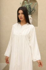 ⁦جلابية مغربية فاخرة قطعتين بقماش كريب وجوهرة بتصميم أنيق (نسخة)⁩ - الصورة ⁦4⁩