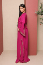 ⁦قفطان فاخر من قطعتين بتطريز ذهبي أنيق وقصّة انسيابية⁩ - الصورة ⁦6⁩