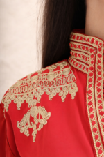 ⁦قفطان فاخر بتطريز راقٍ من قماش الكريب عالي الجودة⁩ - الصورة ⁦5⁩