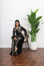 ⁦قفطان فاخر بقطعتين بتصميم كلاسيكي أنيق مع حزام خصر⁩ - الصورة ⁦2⁩