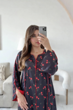 An elegant silk kaftan with a cherry pattern and distinctive red accents - Image 3