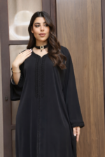 ⁦قفطان مغربي كريب فاخر بتطريز ناعم وتصميم أنيق⁩ - الصورة ⁦3⁩