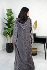 ⁦قفطان مغربي فاخر بقطعتين بتصميم أنيق يجمع بين المخمل والكريب⁩ - الصورة ⁦6⁩