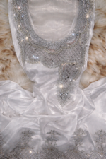 ⁦مخور حرير جاكارد ناعم بتصميم عربي مع حاشية مخرمة وتطريز كريستال فاخر⁩ - الصورة ⁦2⁩