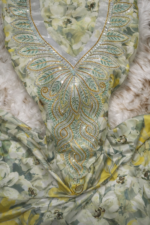 ⁦مخور فاخر من الحرير الفرنسي بتطريز راقٍ وكريستال لامع⁩ - الصورة ⁦2⁩