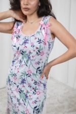 ⁦قميص نوم نسائي ناعم بنقشة عصرية⁩ - الصورة ⁦5⁩