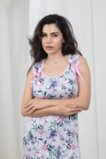 ⁦قميص نوم نسائي ناعم بنقشة عصرية⁩ - الصورة ⁦6⁩