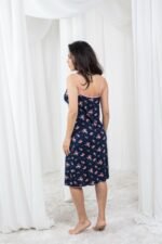 ⁦قميص نوم نسائي أنيق بتفاصيل الدانتيل الوردي⁩ - الصورة ⁦3⁩