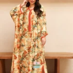 جلابية مغربية من حرير أرماني الفاخر بتصميم واسع وتفاصيل ذهبية أنيقة