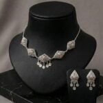 طقم إكسسوارات فضي