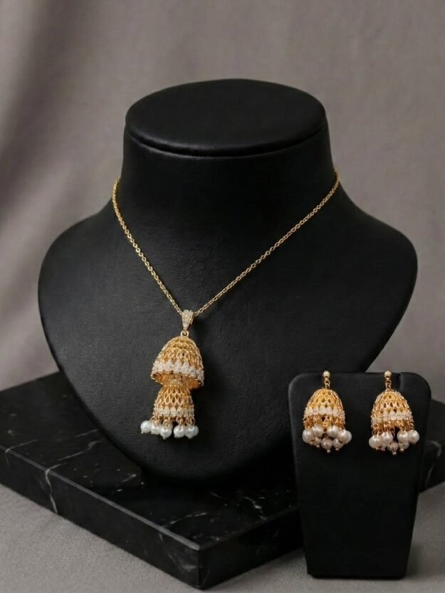 cropped-641278380_18045140498741393_332695184025888526_n.jpg طقم إكسسوارات ذهبي فاخر بتصميم جرس - الصورة 1