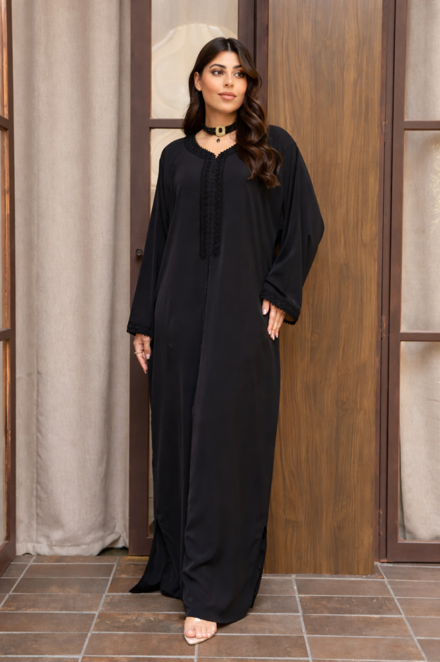 cropped-ChatGPT-Image-19-مارس-2026،-03_00_01-ص.png قفطان مغربي كريب فاخر بتطريز ناعم وتصميم أنيق - الصورة 1