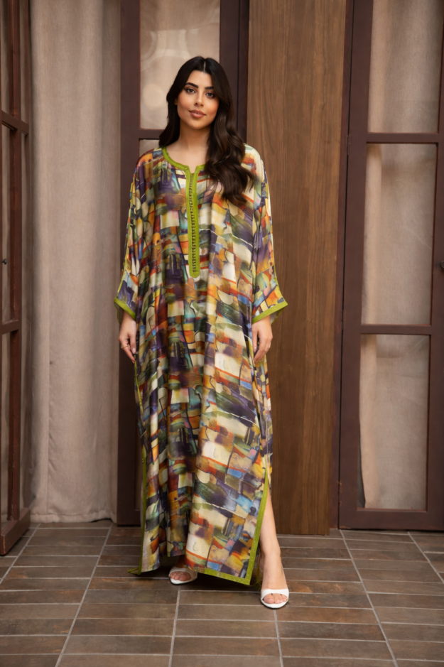 cropped-ChatGPT-Image-20-مارس-2026،-12_08_35-ص.png جلابية مغربية من حرير أرماني - الصورة 1