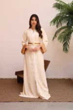 قفطان كريمي فاخر بحزام جملي ولمسة أناقة راقية