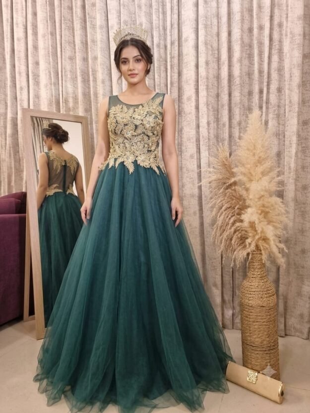 cropped-WhatsApp-Image-2026-09-18-at-18.35.31-2.jpeg فستان زيتي ملكي بتطريز ذهبي - الصورة 1